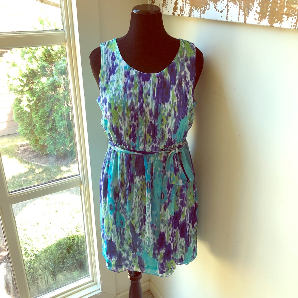 NWT Watercolor pleated Dress by Apt. 9 💝